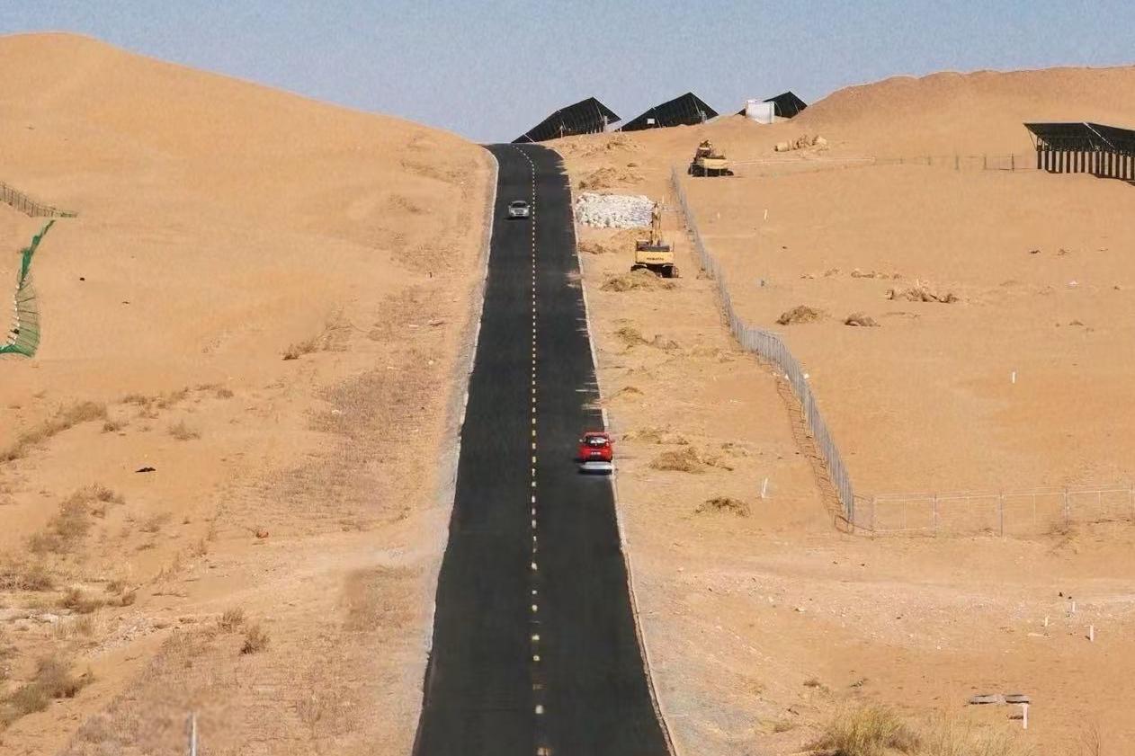 【金旅资讯】去沙漠撒欢，这些“保命细节”你必须知道！内蒙古沙漠旅游全攻略